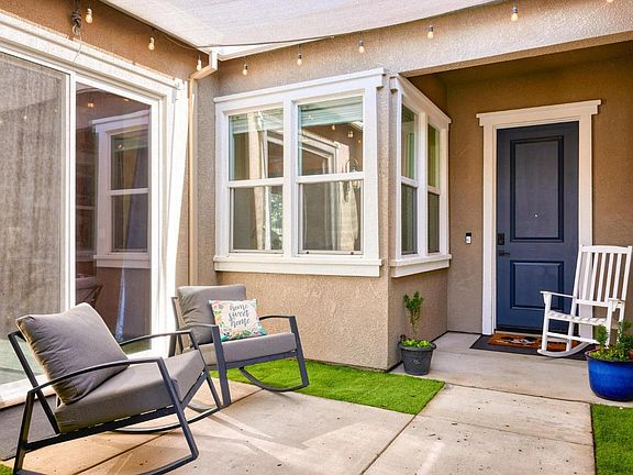 3rd image of 250 Bella Flora Lane