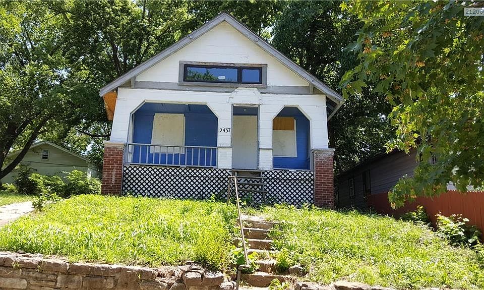 1st image of 2437 Cypress Ave