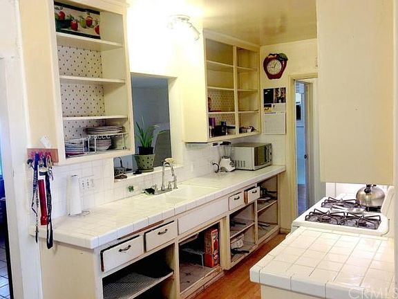 5th image of 1429 N Berlyn Ave