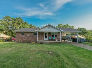 176 Peace Chapel Rd, Scotts Hill, TN 38374