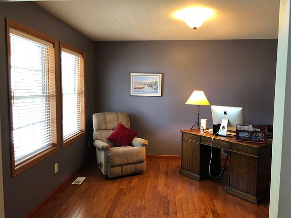 3rd image of 1216 Finch Dr