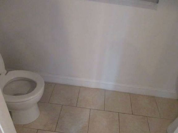 1st Floor: _ Bath