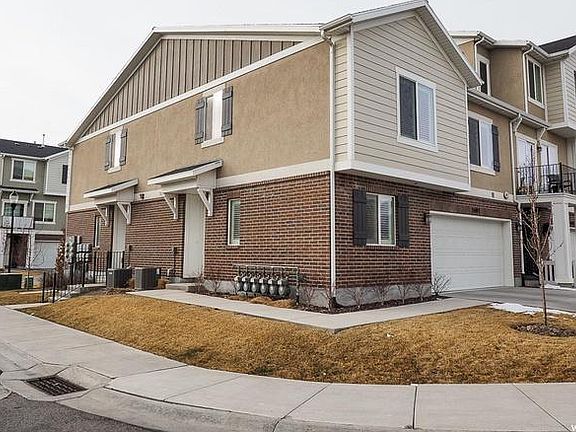 2nd image of 5403 W Clouds Rest Ln
