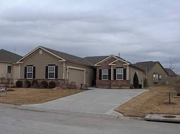 1st image of 2709 S Woodbury Dr