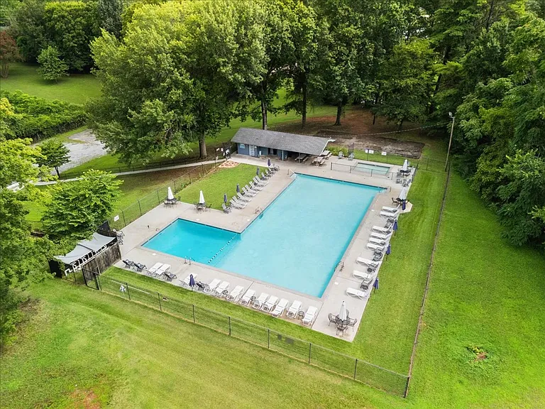 813 N Cedar Bluff Rd — Photo 45