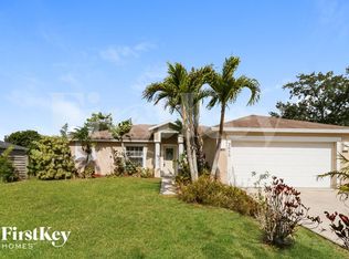 2050 SE Crystal Mist St, Port Saint Lucie, FL 34983
