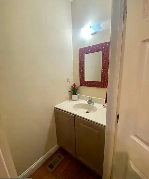 88 Granville Way — Photo 22
