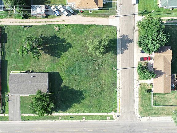 4th image of 1620 W 9th