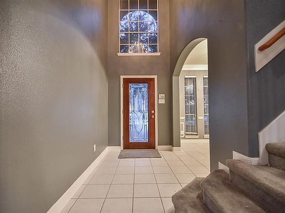 3rd image of 11815 Meadow Hawk Dr