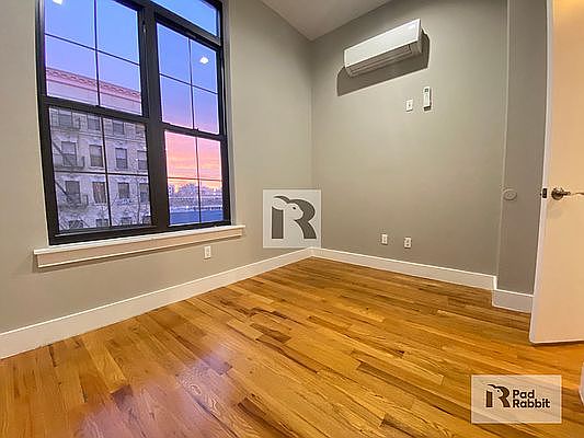 4th image of 153 Tompkins Ave #3
