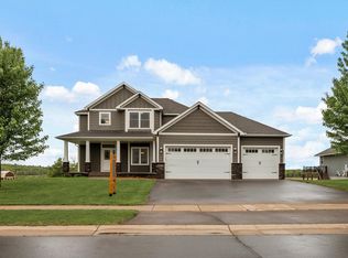 29332 Scenic Dr, Chisago City, MN 55013