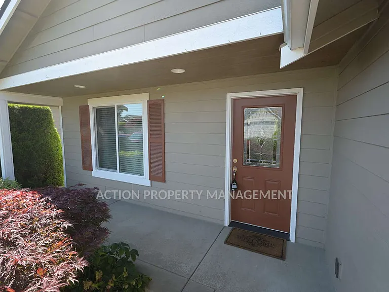 41 W Lobelia Dr — Photo 2