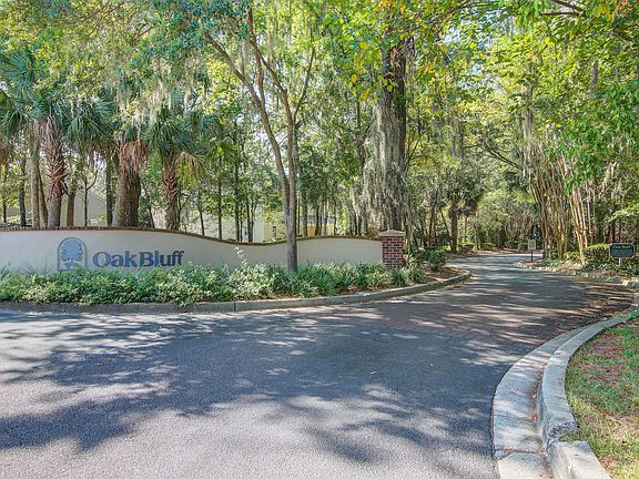 2nd image of 8092 Shadow Oak Dr