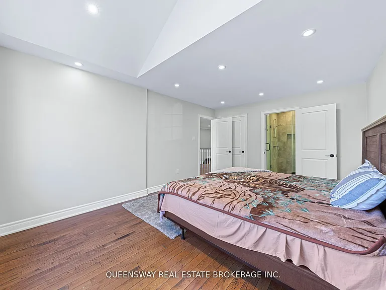 619 Culler Mews — Photo 20