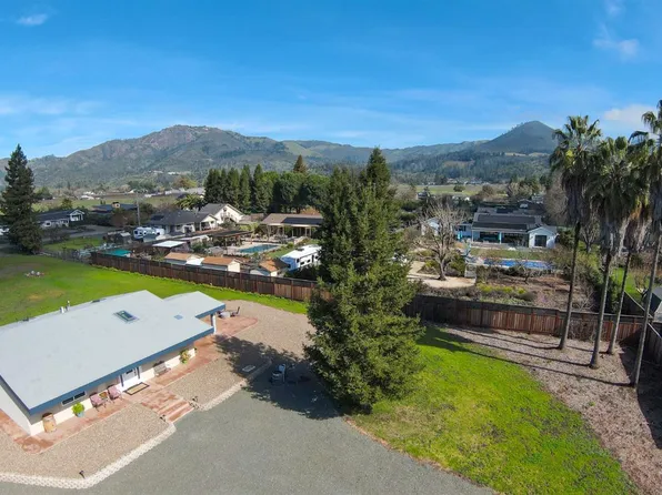 390 Treehaven Ln, Kenwood, CA 95452