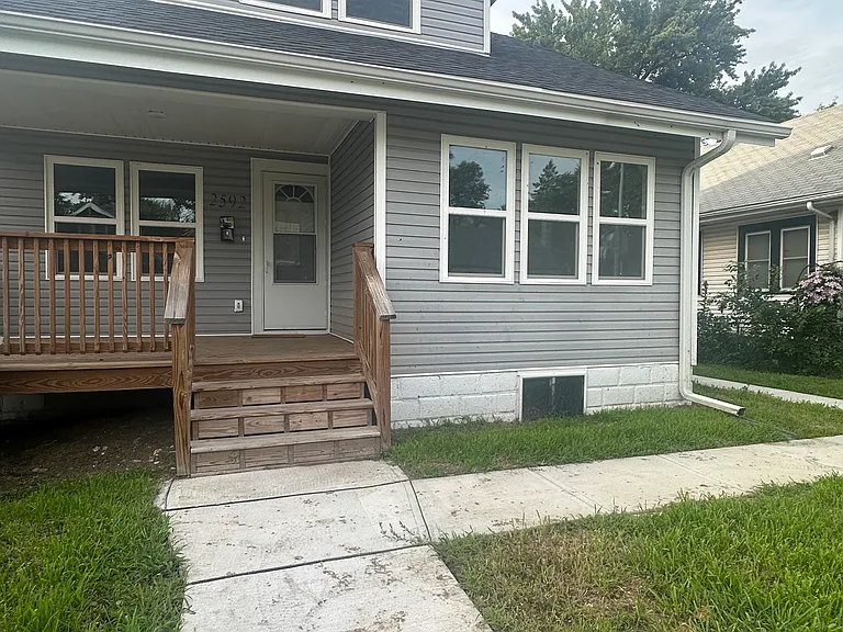 2592 Ellison Ave — Photo 1