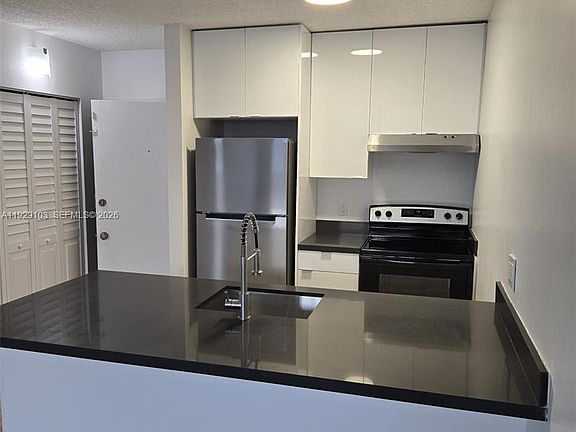3rd image of 2501 Riverside Dr APT 207A
