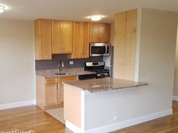 4th image of 1240 Morrison Ave #12C