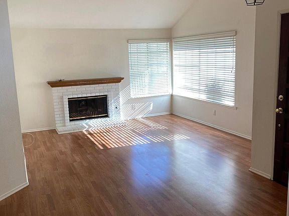 5th image of 334 Country Club Dr Unit A