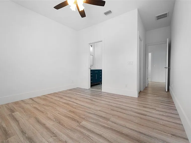 4802 W Beachway Dr — Photo 24