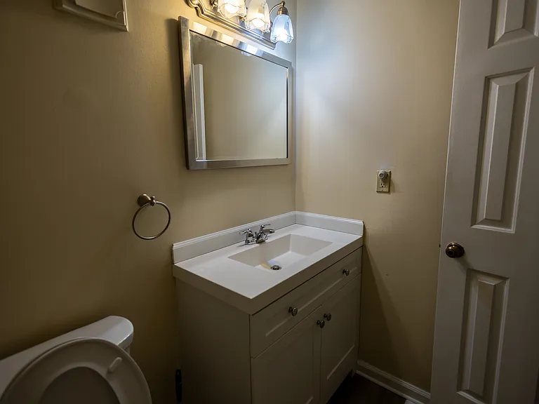 58 Woodley Ct #10 — Photo 31