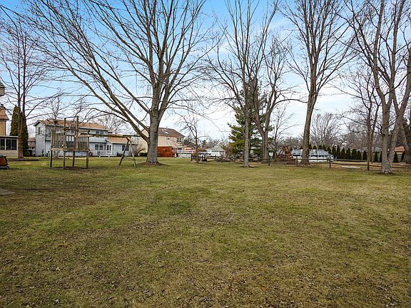 5th image of 8570 Monfort Dr