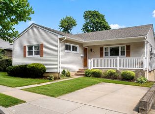 639 6th St, Carlstadt, NJ 07072