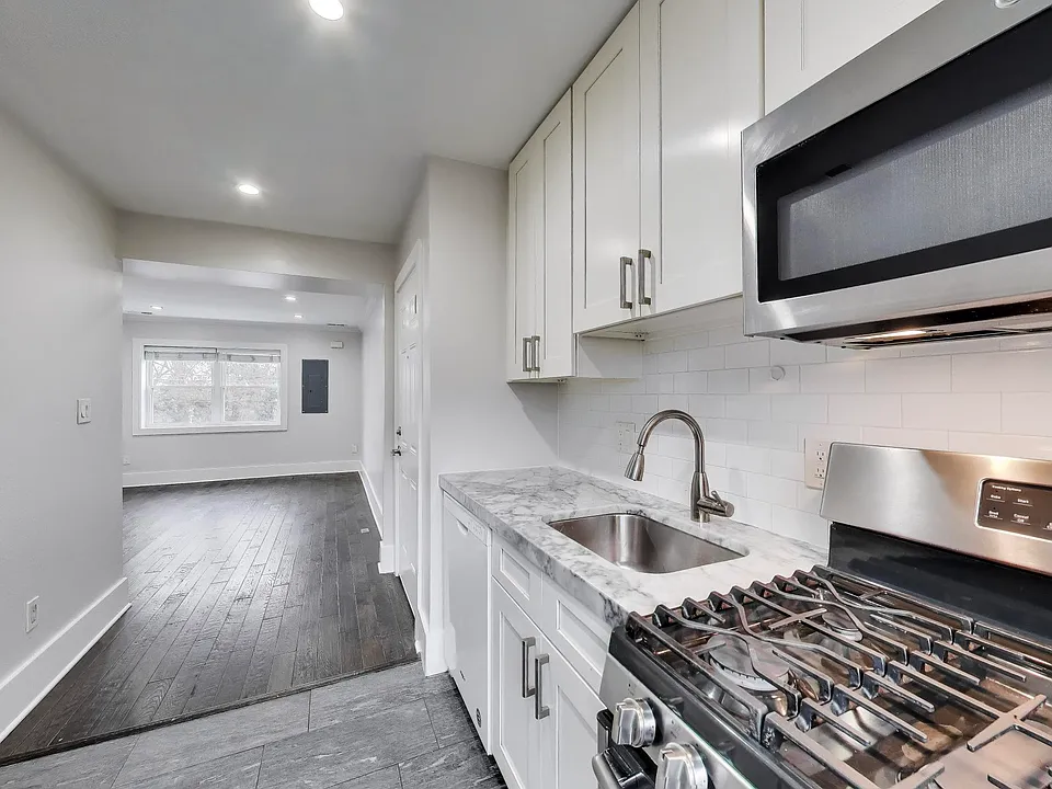 5031 H St SE #4