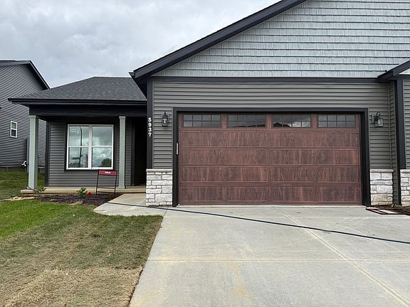 3rd image of 5937 Butterfield Dr #5937