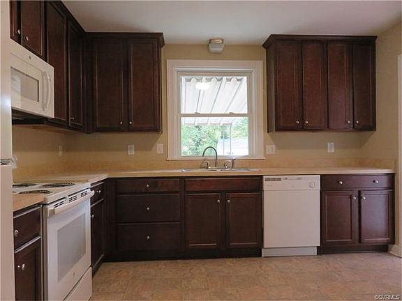 3rd image of 619 Circlewood Dr