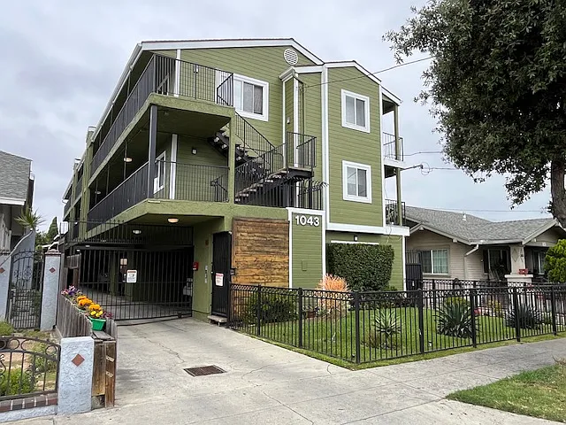1043 Temple Ave #8 — Photo 9