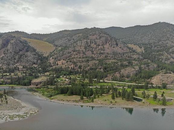 3rd image of 8008 Hwy 200