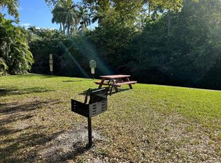 104 Royal Park Dr APT 1B, Oakland Park, FL 33309