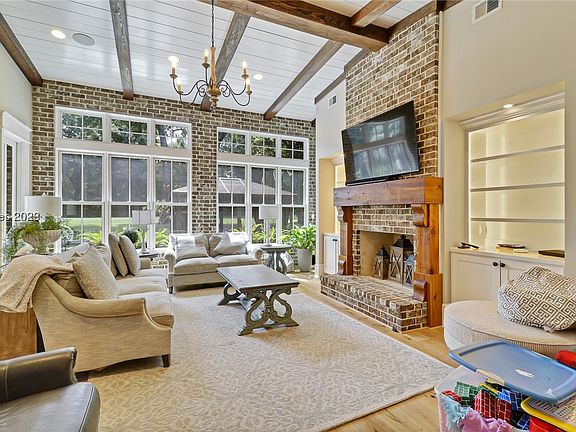 4th image of 24 Cherry Hill Lane