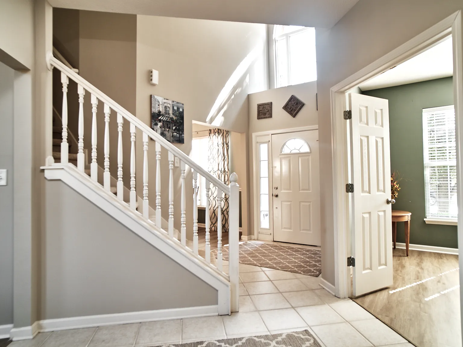 4 bed, 3960 sqft, $2,900 — Photo 3