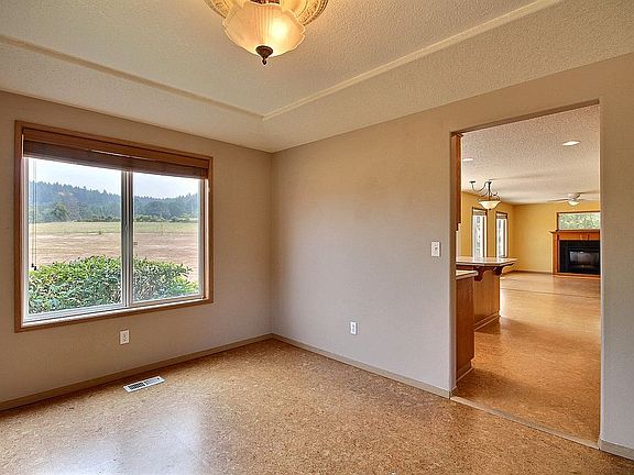5th image of 28101 NE 176th Pl