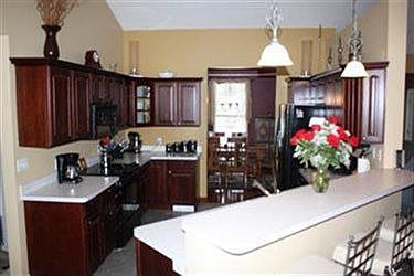 4th image of 1660 Saint John Dr