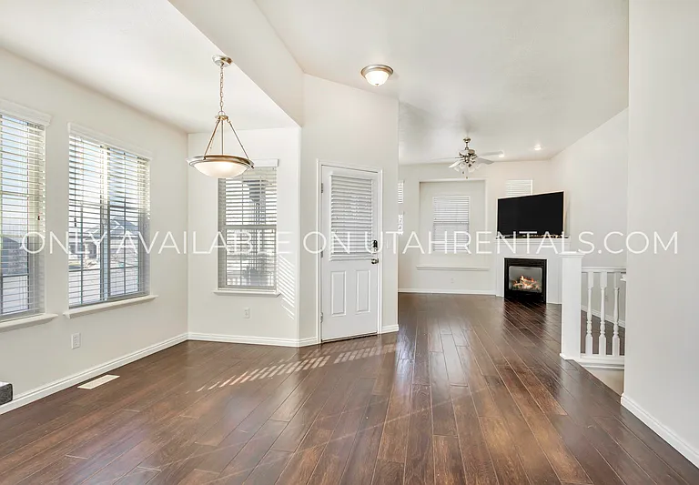 4306 N Chestnut Oak Dr — Photo 4