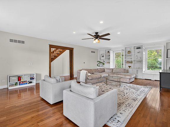 4th image of 28364 N Lakeview Cir