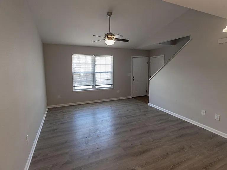 1403 Bodie Dr — Photo 5