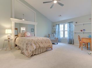 47360 Darkhollow Falls Ter, Sterling, VA 20165