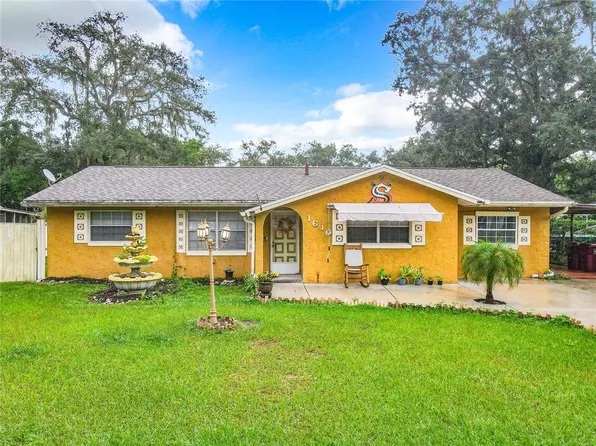 1610 Cedar Dr, Plant City, FL 33563