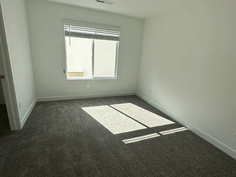1558 S Staircase Way — Photo 6