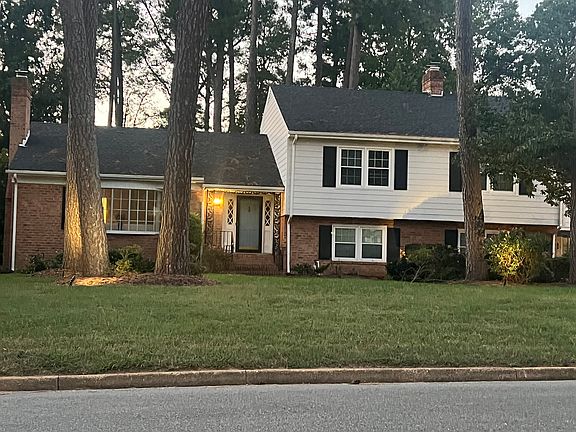 2nd image of 318 N Wilkinson Rd