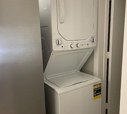 4th image of 204 Foxtail Dr APT F2