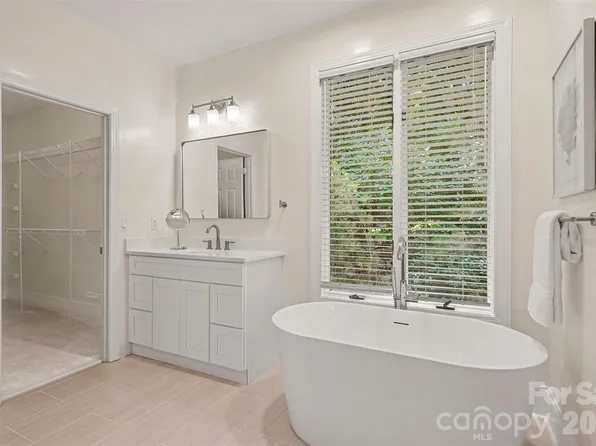16201 Woolwine Rd, Charlotte, NC 28278