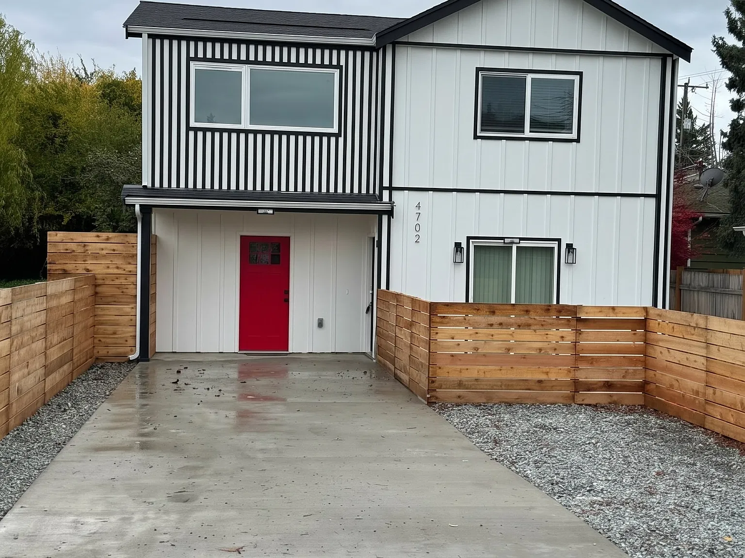 4702 S Lucile St — Photo 1