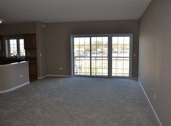 5th image of 405 S Creekside Dr Unit 501