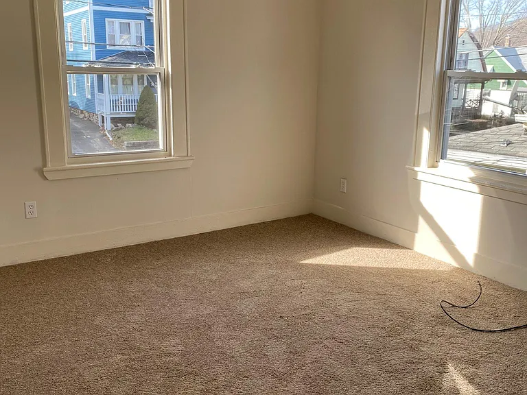 45 Lockhart Ave — Photo 10