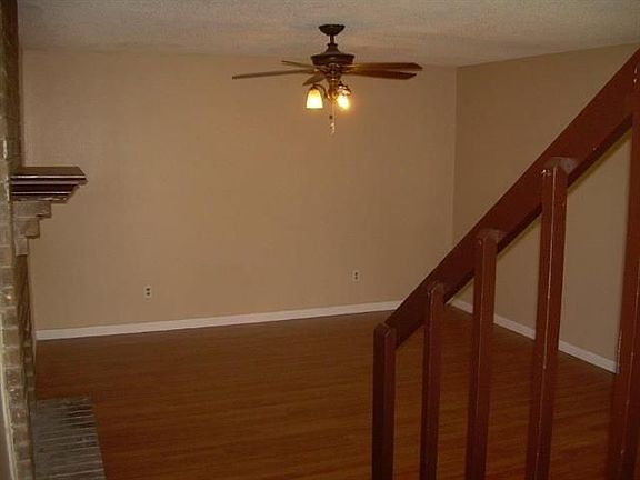 4th image of 401 Sugar Pine St APT B